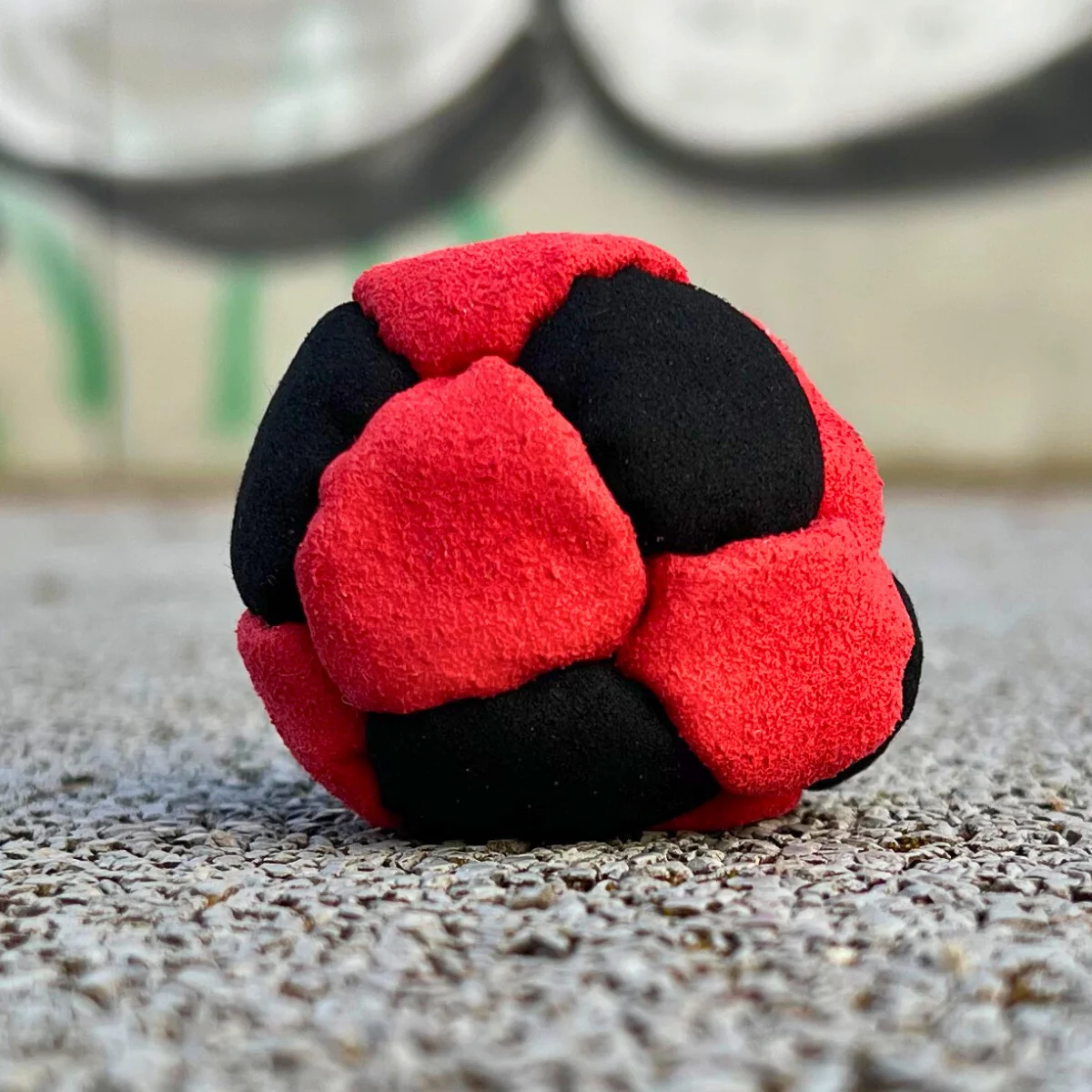 14 Panels Footbag mit Metallkugelfüllung – Crazy Sack Stoffball & Kickball 02