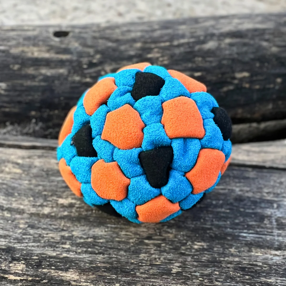 92 Panels Footbag mit Metallkugelfüllung – Crazy Sack 03