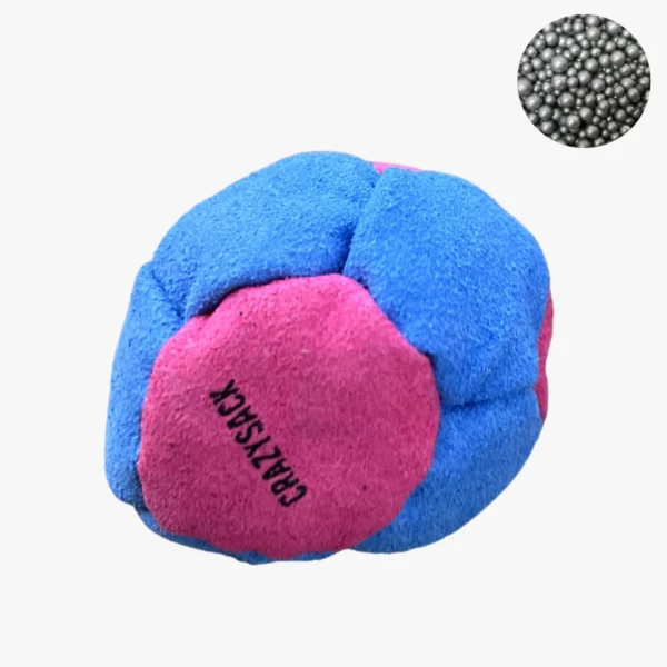 Ein blau rosa Footbag liegt auf einem grauen Hintergrund